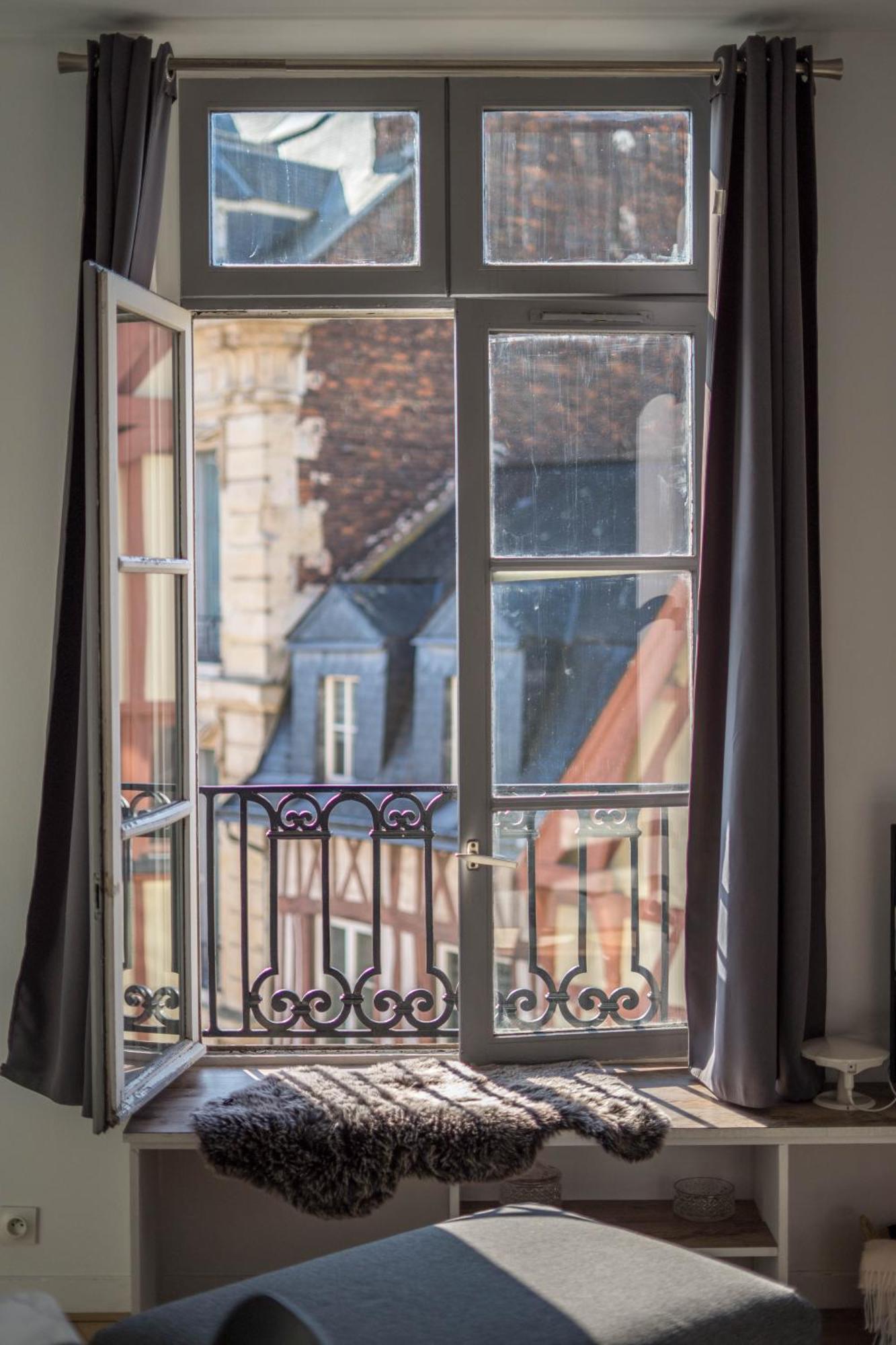 Charming Center Flat *