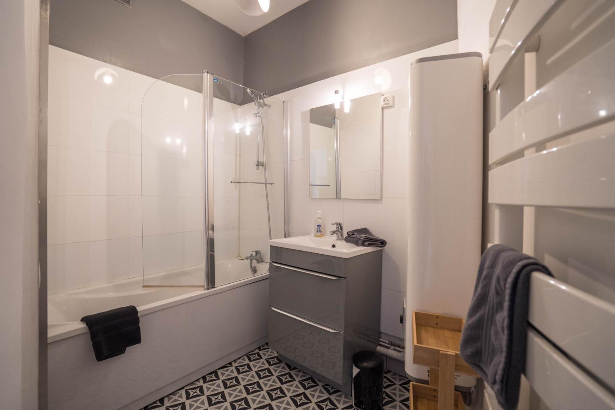 Apartment Charming Center Flat Rouen